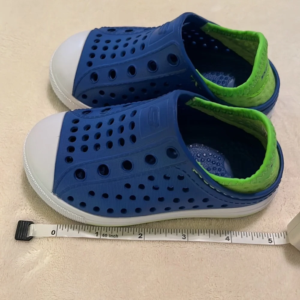 NWOT Skechers Foamies Unisex Guzman Slip On Water Shoes Size 6 (Baby/Toddler)